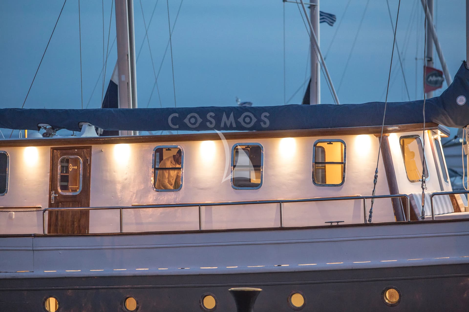 COSMOS — photo 3