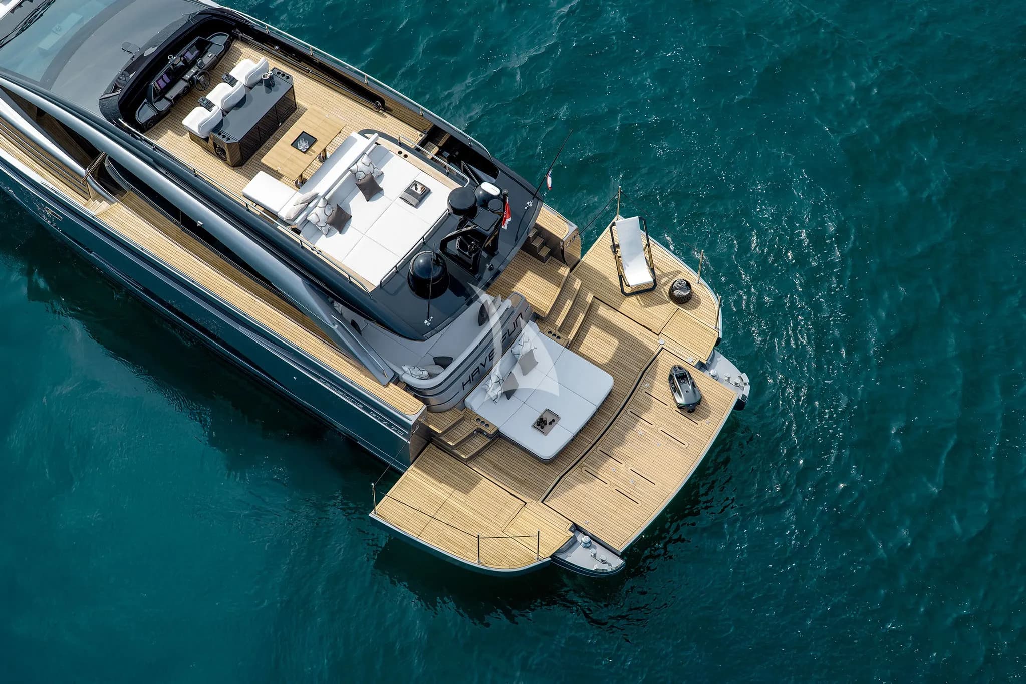 LADY C II — photo 1