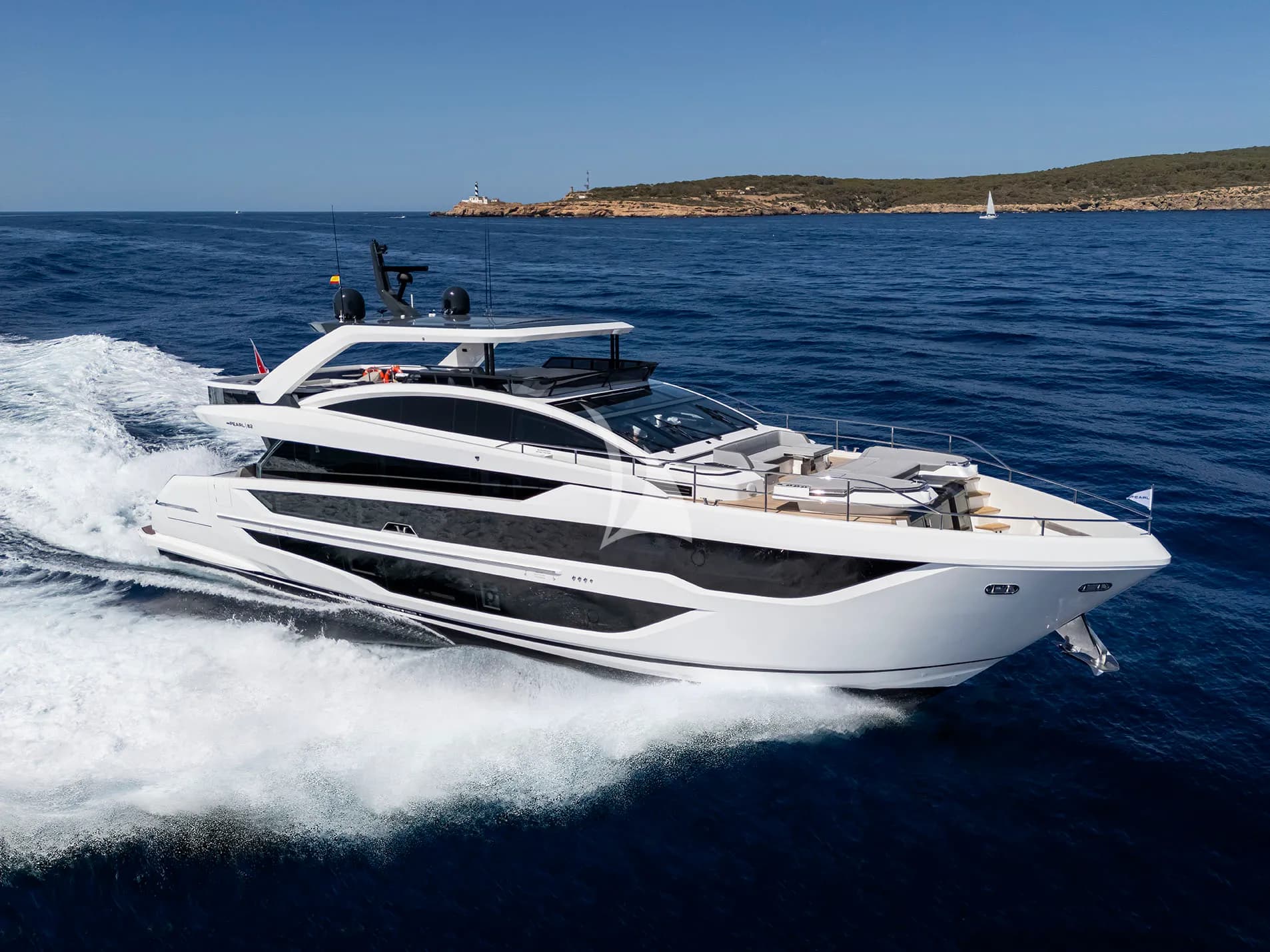 BIKINI QUEEN — photo 2