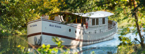 ROI DE SOLIEL is a 98ft luxury river yacht